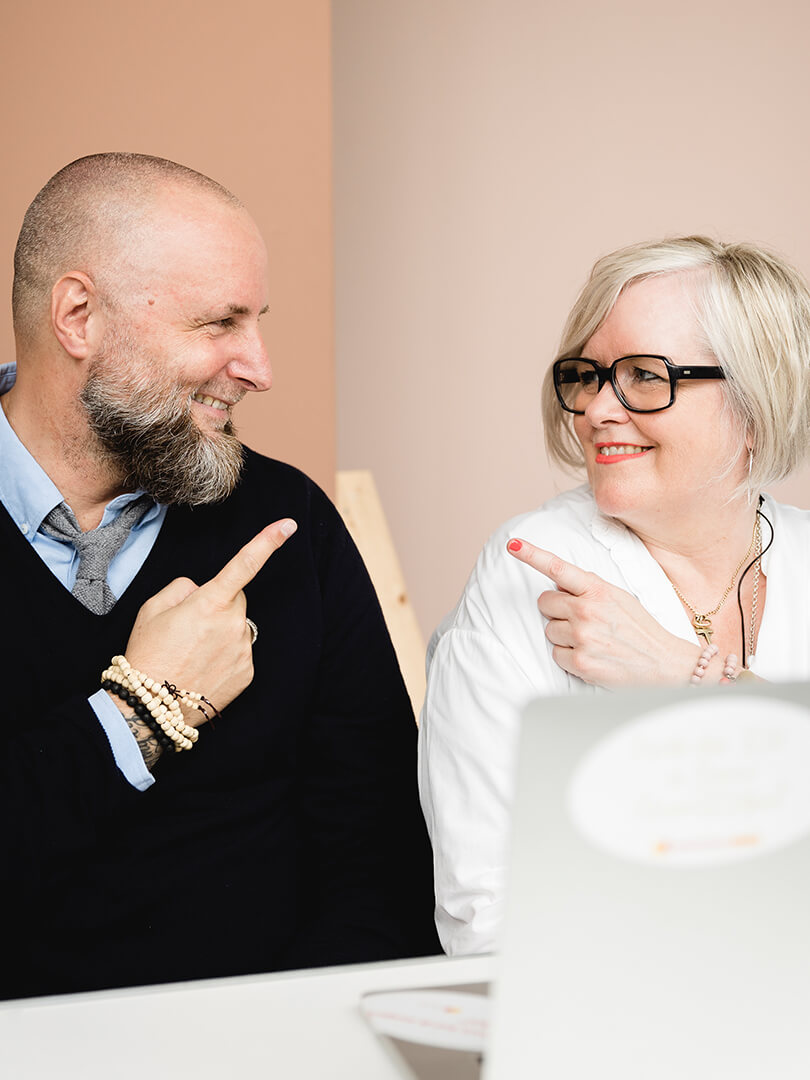 Armin und Alexandra zeigen die Richtung - Herzkanal